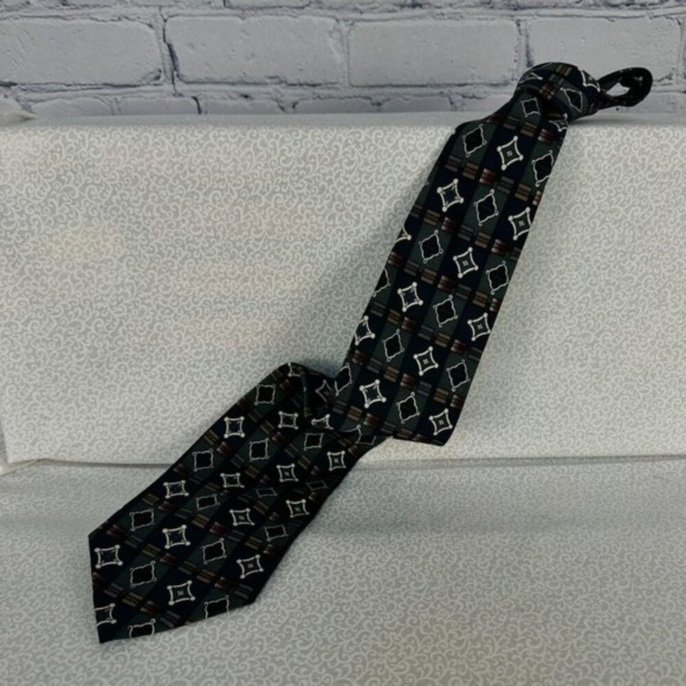 Geoffrey Beene 100% Silk‎ Blue/Gray/White/Blush Geometric Neck Tie, 4 Inch Wide